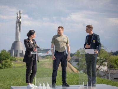 Владимир Зеленский - Антон Геращенко - Денис Монастырский - Глава МВД считает, что у украинцев должно быть оружие для личной защиты - gordonua.com - Украина