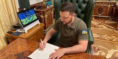 Владимир Зеленский - Володимир Зеленський - Зеленский подписал закон о ратификации Стамбульской конвенции - nv.ua - Украина