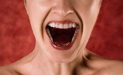 Стоматолог назвал главные причины пожелтения зубов - lenta.ua - Украина