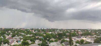 Непогода обрушилась на Днепр, бьет очень сильный град: кадры стихии - dnepr.politeka.net - Украина - Белоруссия - Днепр