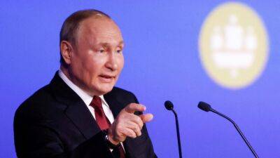 Владимир Путин - Антон Силуанов - Путин подписал указ о выплате долгов по еврооблигациям в рублях - svoboda.org - Россия - США - Украина