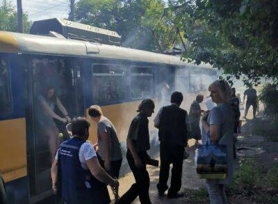 Трамвай с пассажирами загорелся в Днепре: коммунальщики бросились на помощь - dnepr.politeka.net - Украина - Днепр