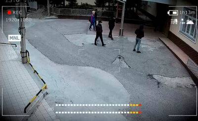 Группа мужчин совершила дерзкое ограбление в Ташкенте. Видео - podrobno.uz - Узбекистан - Ташкент - район Юнусабадский