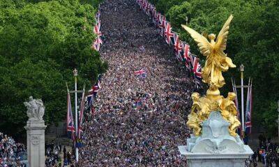 принц Уильям - принц Гарри - принц Чарльз - Кейт Миддлтон - принц Луи - герцогиня Камилла - Елизавета Королева (Ii) - Зара Тиндалл - Как прошел парад в честь королевы Елизаветы II - rbnews.uk