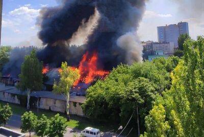 Бьют по больницам, домам и дорогам: оккупанты опять мощно обстреляли Донецк из тяжелого оружия - ukrainianwall.com - Россия - Украина - Киев - Донецк - Донецкая обл.