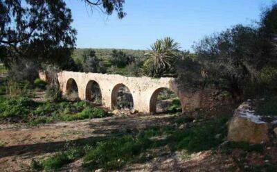 Кипр - Камарес в Паралимни: район и акведук - vkcyprus.com - Кипр
