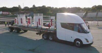 Электрический грузовик Tesla Semi впервые показали в действии (видео) - focus.ua - Украина - шт. Калифорния