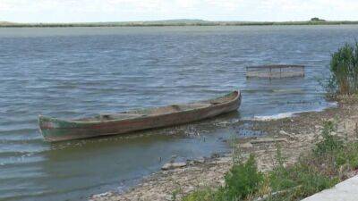 Румыния: уровень воды в озере снизился на метр из-за рекордной засухи - ru.euronews.com - Румыния