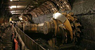 Спасатели нашли живым шахтера, который шесть дней назад пропал после обрушения породы в выработке - cxid.info - Кемеровская обл.