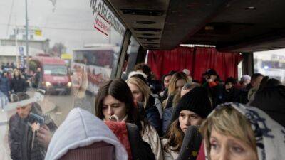 ООН: из Украины с начала войны выехали 9 млн человек - svoboda.org - Россия - Украина - Италия - Молдавия - Турция - Германия - Румыния - ДНР - Польша - Чехия - ЛНР - Словакия