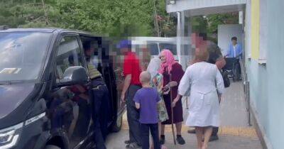 Разведчики провели эвакуацию мирных жителей с территории Святогорской Лавры (видео) - focus.ua - Россия - Украина - Святогорск