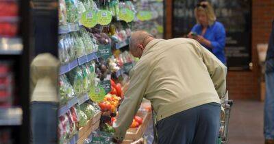 Супермаркеты Великобритании убирают с продуктов этикетки со сроками годности (фото) - focus.ua - Украина - Англия - Экономия - Великобритания