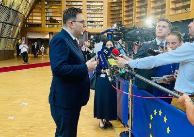 Ян Липавский - Глава МИД Чехии призвал ЕС пересмотреть соглашения с РФ, в том числе по визам - vinegret.cz - Россия - Украина - Литва - Чехия - Латвия - Прага