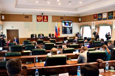 Сергей Голубев - Областной парламент рассмотрел исполнение регионального бюджета за 2021 год - afanasy.biz - ЦФО - Тверская обл.