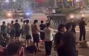 В Китае вспыхнули протесты из-за банковского коллапса - charter97.org - Китай - Белоруссия - Пекин