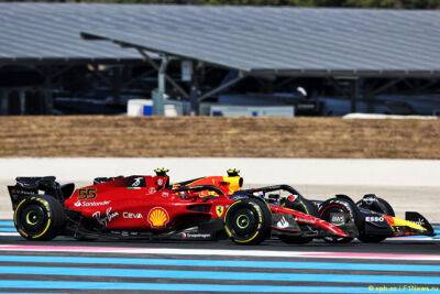 Джордж Расселл - Серхио Перес - Главный стратег Ferrari ответил на критику в адрес команды - f1news.ru - Франция