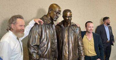 Уолтер Уайт и Джесси: в США установили памятник персонажам сериала "Во все тяжкие" (фото) - focus.ua - США - Украина - штат Нью-Мексико