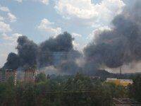 Донецк накрыло черным дымом: на военных складах продолжаются мощные взрывы. Видео - vlasti.net - Донецк