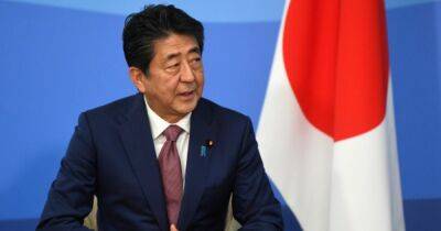 Синдзо Абэ - Два выстрела в спину: на экс-премьера Японии Синдзо Абэ совершили нападение (фото, видео) - focus.ua - Украина - Япония - Премьер-Министр - Нара - Нападение