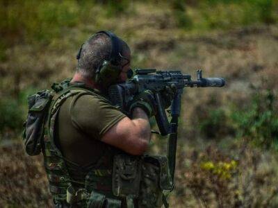 Владимир Зеленский - Борис Джонсон - Бен Уоллес - Первая группа украинских военных начала обучение в Великобритании. Их посетил глава минобороны Уоллес - gordonua.com - США - Украина - Англия - Великобритания