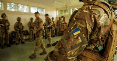 Бен Уоллес - "Братья по оружию": Великобритания направит в Украину тысячи военнослужащих ВСУ после подготовки - focus.ua - Россия - Украина - Англия