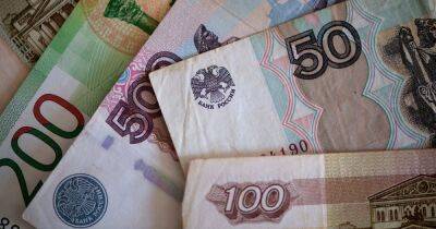 Александр Исаков - Экономика России откатилась на четыре года за три месяца войны, – Bloomberg - focus.ua - Россия - Украина