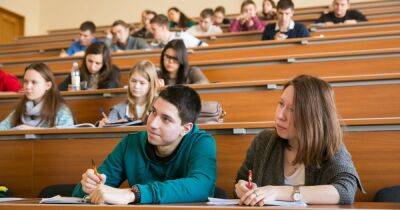 Новый учебный год в университетах: социологи подсчитали, сколько студентов придет в аудитории - focus.ua - Россия - Украина - Киев