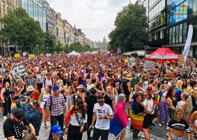 Зденек Гржиб - Пражский гей-парад собрал рекордное число участников - vinegret.cz - Чехия - Прага - Prague
