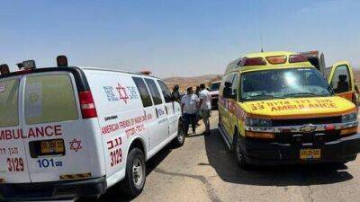 Трагедия в Негеве: 33-летний мужчина погиб в аварии, двое детей получили ранения