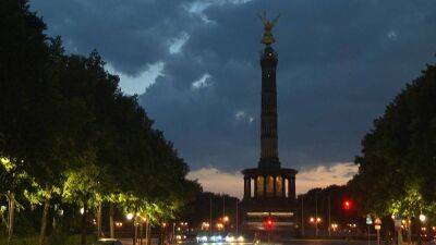 Памятники Берлина погрузились во тьму ради экономии энергии - ru.euronews.com - Германия - Берлин