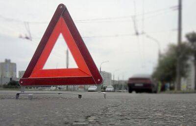 Пьяный водитель на каршеринговом авто врезался в осветительную мачту в Минске - ont.by - Белоруссия - Минск