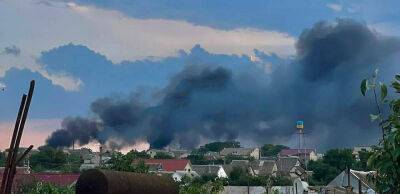 Чорнобаївка знову в диму: на аеродромі пролунали нові вибухи - thepage.ua - Украина - місто Херсон