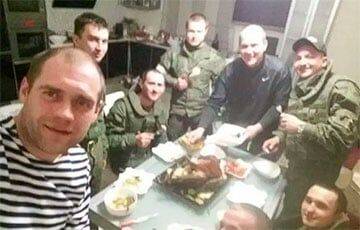 Сергей Болвинов - Оккупанты в Харьковской области пережили шок из-за бутылки алкоголя со скорпионом и змеей внутри - charter97.org - Москва - Белоруссия - Нижний Новгород - Харьковская обл. - Курск