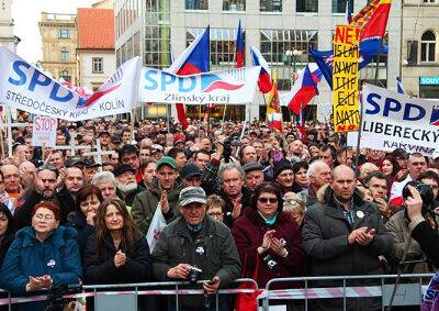 Милош Земан - В Праге митинги против ислама и беженцев собрали тысячи человек - vinegret.cz - Германия - Чехия - Прага
