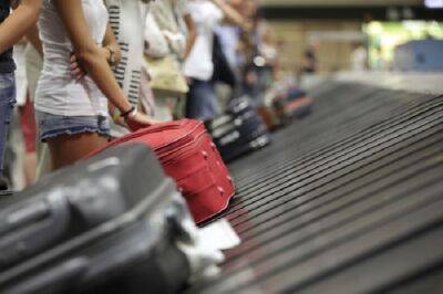 В аэропорту Варшавы в багаже беспокойной бабушки нашли неожиданную контрабанду - obzor.lt - США - Польша - Канада - Варшава - Доха - Кения - Малави