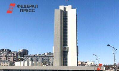 Владелец кабриолета отсудил у правительства Приморья 119 тысяч рублей за падение льда на машину - smartmoney.one - Приморье край - Владивосток