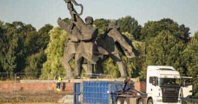 В Риге начали снос памятника советским воинам-освободителям (видео) - focus.ua - Россия - Украина - Рига - Латвия