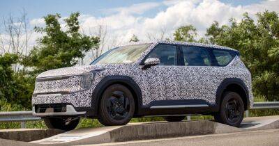 Kia Ev - Флагманский электромобиль Kia впервые заметили на дорогах (фото) - focus.ua - Южная Корея - Украина - Бельгия - Германия
