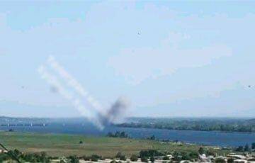ВСУ снова ударили по Антоновскому мосту: зрелищные кадры - charter97.org - Украина - Белоруссия - Херсон