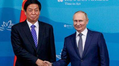 Владимир Путин - Си Цзиньпин - Нэнси Пелоси - Главный законодатель КНР раскритиковал санкции против россии - unn.com.ua - Москва - Россия - Китай - США - Украина - Киев - Узбекистан - Пекин - Тайвань
