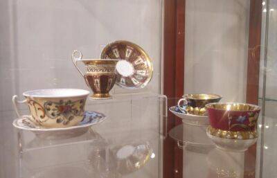 В Тверском императорском дворце можно полюбоваться редкими и изысканными чашками - afanasy.biz - Китай - Англия - Германия - Франция - Япония - Тверь