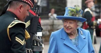 Елизавета II - Королевские шляпки. Топ-20 лучших головных уборов Елизаветы II - focus.ua - Украина - Англия