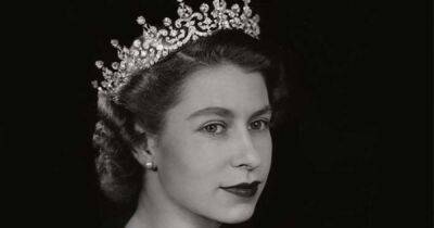 Елизавета II - принц Филипп - С королевой навсегда. Тату с изображением Елизаветы II стало хитом - focus.ua - Украина