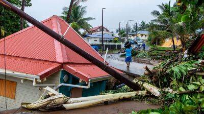 Гваделупа борется с последствиями урагана "Фиона" - ru.euronews.com - Гваделупа