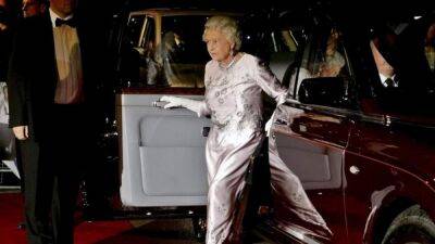 Елизавета II - Джулия Робертс - Джордж Клуни - Британские кинотеатры 19 сентября: одни закроются, другие будут транслировать похороны Елизаветы - 24tv.ua
