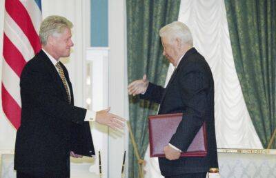 Вильям Клинтон - Борис Ельцин - Экс-президент США Клинтон заявил, что говорил с Ельциным о расширении НАТО - ont.by - Россия - США - Вашингтон - Белоруссия