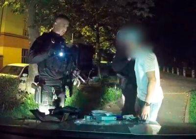 В Праге остановили вора на краденом велосипеде. При нем нашли полицейский значок - vinegret.cz - Чехия - Прага
