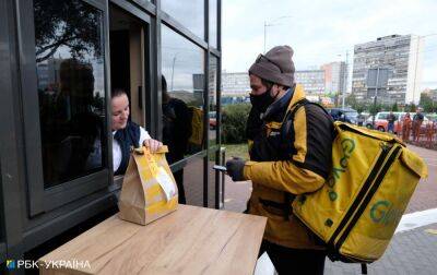 У Києві з початку війни вперше запрацював McDonald's: нове меню та перші фото - rbc.ua - Україна - місто Київ