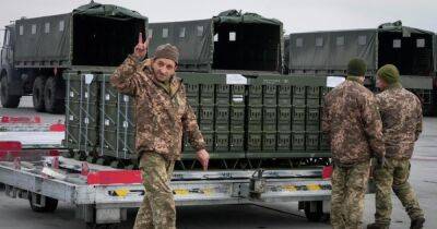 Лиз Трасс - Джо Байден - Многомиллиардный проект: СМИ узнали, сколько Британия выделит денег на ВСУ в 2023 году - focus.ua - США - Украина - Англия - Франция - Нью-Йорк - Ракеты