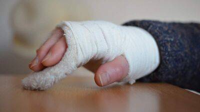 После новостей о мобилизации россияне гуглят, как сломать руку "без боли" и в домашних условиях - 24tv.ua - Россия - Китай - Краснодарский край - округ Московский - Хабаровский край
